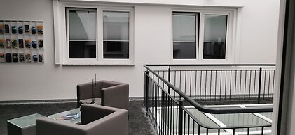 Feel Good Hotel