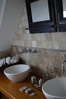 Manoir Des Douets Fleuris