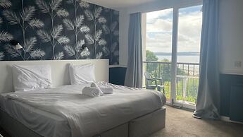 Diamond Hotel