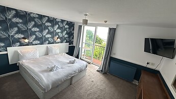 Diamond Hotel