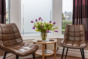 Thornbank House - inc off-site Health Club