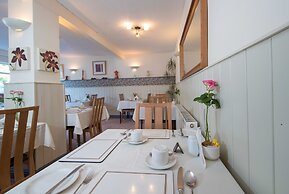 Thornbank House - inc off-site Health Club