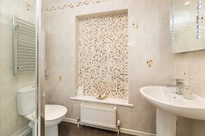 Thornbank House - inc off-site Health Club