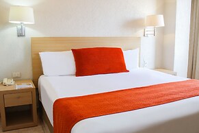 Hotel & Suites Real del Lago