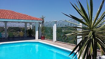 Hotel & Suites Real del Lago