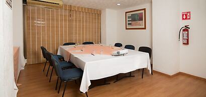 Hotel & Suites Real del Lago