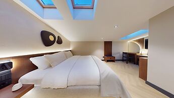 Trianon Hotel