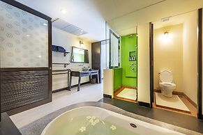 Chada Lanta Beach Resort