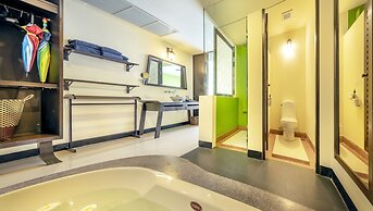 Chada Lanta Beach Resort