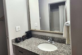 Days Inn by Wyndham Lafayette Scott