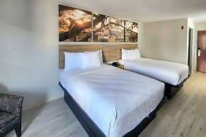 Days Inn by Wyndham Lafayette Scott