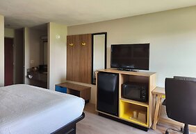 Days Inn by Wyndham Lafayette Scott