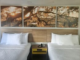 Days Inn by Wyndham Lafayette Scott