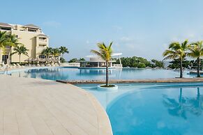 Iberostar Waves Rose Hall Beach - All Inclusive