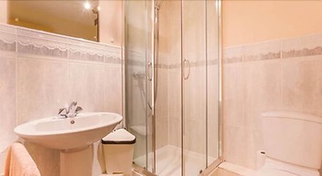 London Tower Bridge Apartments