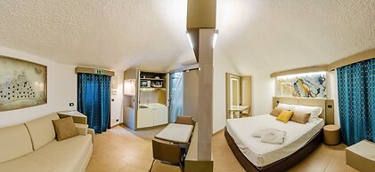 Calanica Residence Hotel