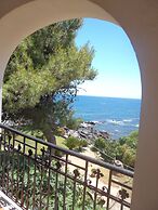 Arathena Rocks Hotel