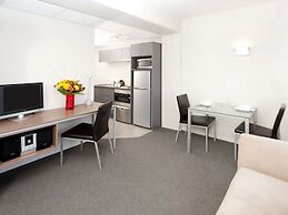 Quality Suites Central Square