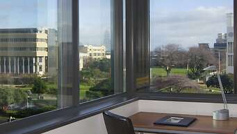 Quality Suites Central Square