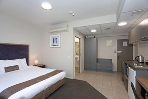 Quality Suites Central Square