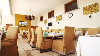 Hotel Mision Santa Maria