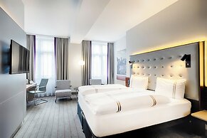 Premier Inn Köln City Mediapark
