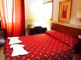 Hotel Pyramid