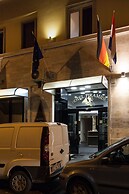 Hotel Pyramid