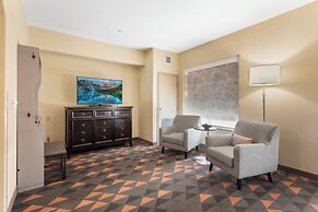 Holiday Inn Hotel & Suites Waco Northwest by IHG