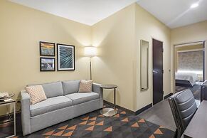 Holiday Inn Hotel & Suites Waco Northwest by IHG