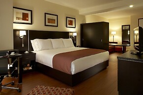 Holiday Inn Hotel & Suites Montreal Airport by IHG
