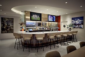 Holiday Inn Hotel & Suites Montreal Airport by IHG