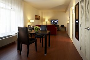 Holiday Inn Hotel & Suites Montreal Airport by IHG