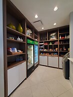 Holiday Inn Hotel & Suites Montreal Airport by IHG