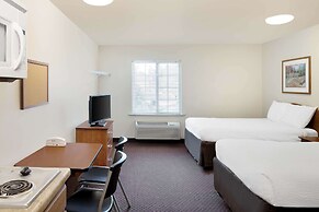 WoodSpring Suites Tyler Rose Garden