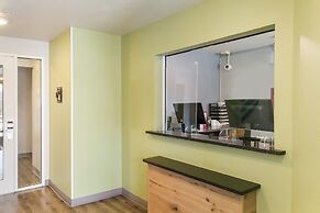 WoodSpring Suites Houston I-45 Airtex