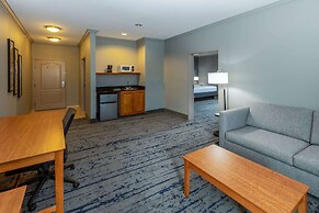 La Quinta Inn & Suites by Wyndham Bridgeport