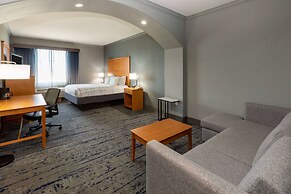La Quinta Inn & Suites by Wyndham Bridgeport
