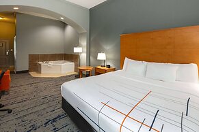 La Quinta Inn & Suites by Wyndham Bridgeport