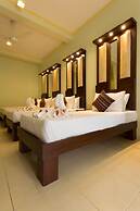 Oak Ray Serene Garden Hotel