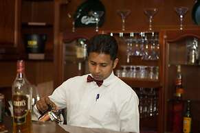 Oak Ray Serene Garden Hotel