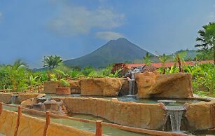 Volcano Lodge Hotel & Thermal Experience