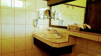 Volcano Lodge Hotel & Thermal Experience
