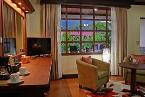 Volcano Lodge Hotel & Thermal Experience