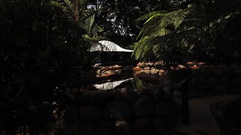 Volcano Lodge Hotel & Thermal Experience