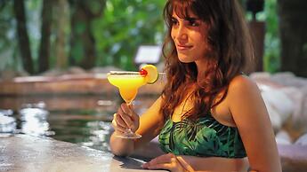 Volcano Lodge Hotel & Thermal Experience