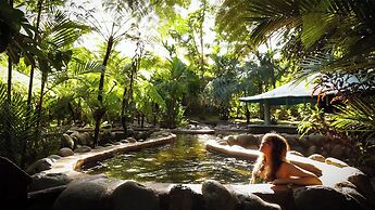 Volcano Lodge Hotel & Thermal Experience