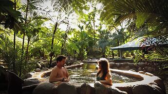 Volcano Lodge Hotel & Thermal Experience
