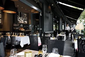 The George Hotel