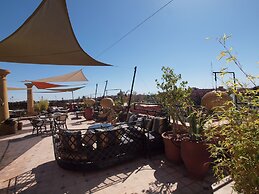 Amani Hotel Suites & Spa